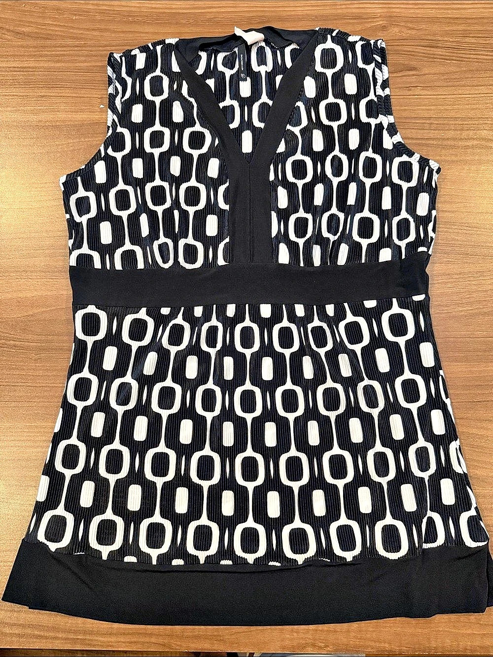 New Directions Geometric Mini Dress in Black & White Like New